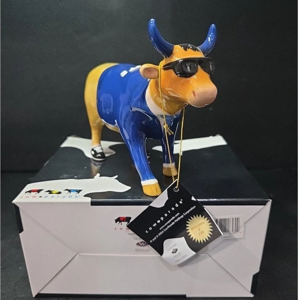 Cow Parade Joe-pa Figurine,‎ Westland Giftware, Collectible #6530, Box/Tag